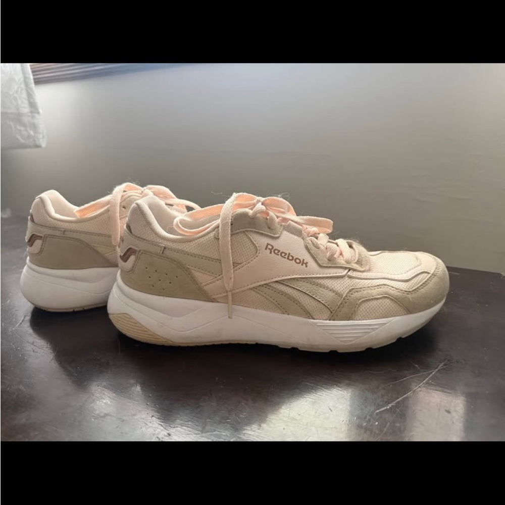 Reebok Women's Beige and White Sneakers